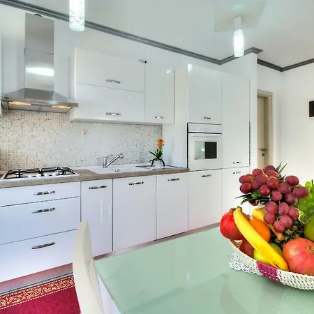 Riccardo Apartment