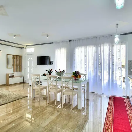 Riccardo Apartment